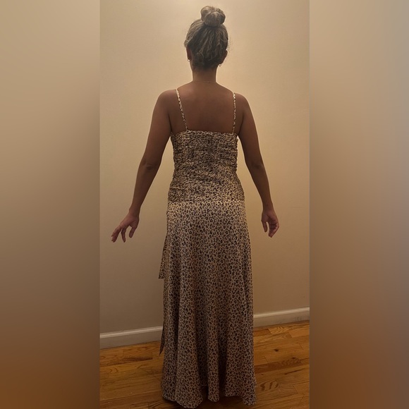 Leopard print gown with matching shawl - Picture 11 of 11